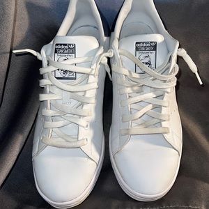 Men’s Adidas sneakers